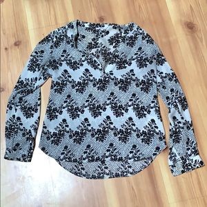 Black & Whute Candie’s Floral Top Blouse